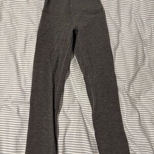 LuLulemon Heather grey align high rise pant size 2–23 inch length